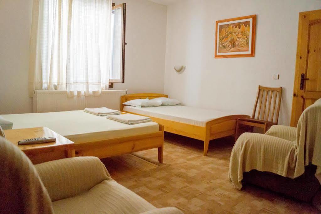 Toni'S Guest House Мельник Экстерьер фото