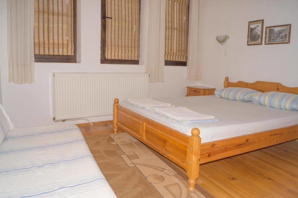 Toni'S Guest House Мельник Экстерьер фото