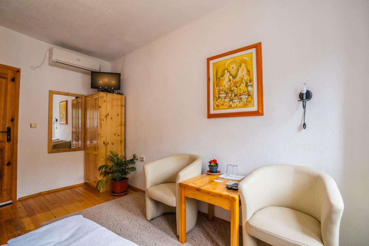 Toni'S Guest House Мельник Экстерьер фото