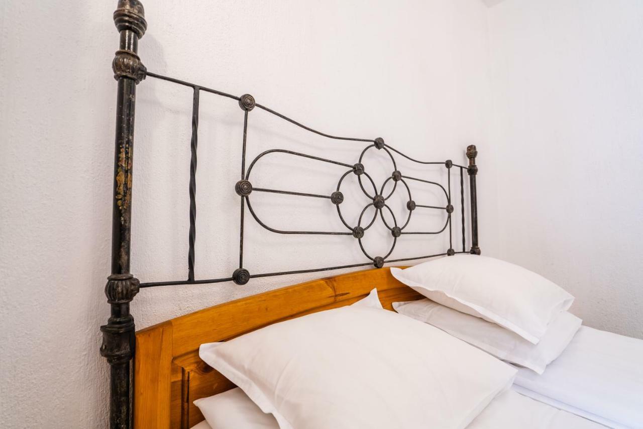 Toni'S Guest House Мельник Экстерьер фото